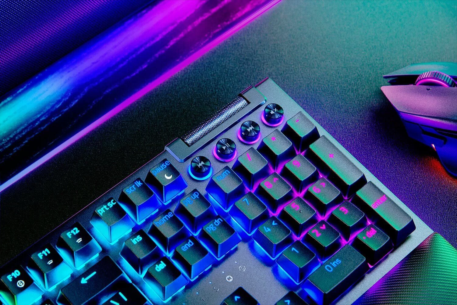 Razer BlackWidow V4 Pro TTD Product 2 4
